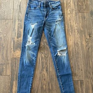 American Eagle Distressed Jeans- Super stretch